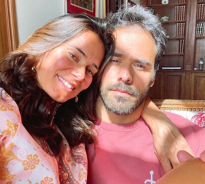 Amor para a vida toda…! Cláudia Vieira aproveita para namorar com João Alves em hotel de luxo