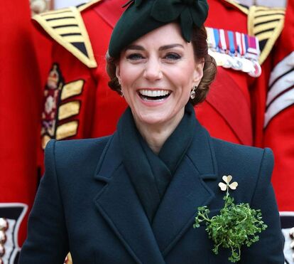 Tão sorridente! Kate Middleton reaparece em compromisso oficial e quebra 'tradição' de 13 anos