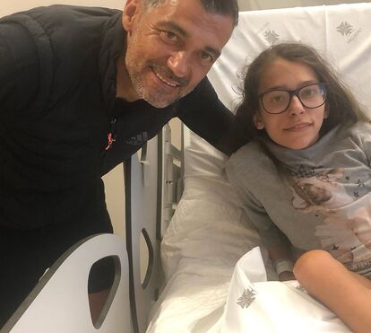 A relação especial entre Sérgio Conceição e Mariana, uma menina que sofre de doença rara e tocou o coração do treinador