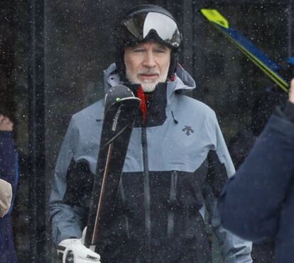 Vidas independentes! Felipe VI 'foge' para a neve e Letizia cumpre agenda própria