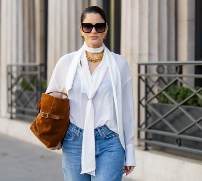 A tendência mais romântica! As blusas indispensáveis para levar com jeans nesta Primavera