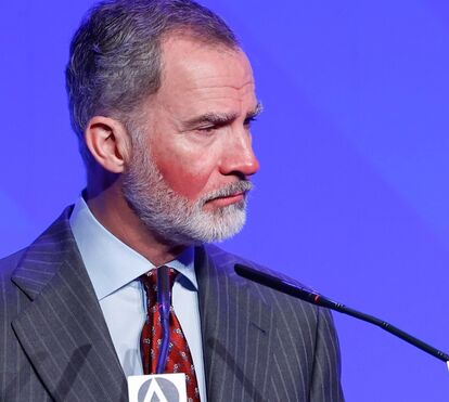Fim de semana sem Letizia acaba em escaldão. Felipe VI obrigado a justificar-se em público 