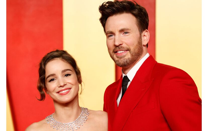 Alba Baptista e Chris Evans 