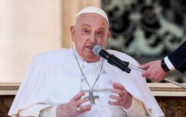 As últimas palavras de Francisco perante uma multidão de fiéis na Praça de São Pedro