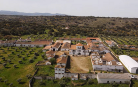 Quem quer comprar? Há uma aldeia histórica abandonada no Alentejo que está à venda por 9 milhões 