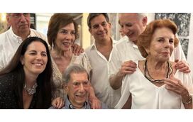 Assim foi o último aniversário de Mario Vargas Llosa. Escritor assinalou a data em família no final de março