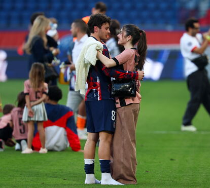 O triunfo depois da dor. João Neves supera drama familiar e encontra o amor com direito a beijo no relvado no dia em que se sagra campeão