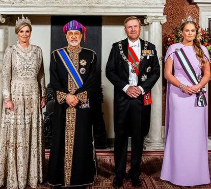 Reis da Holanda recebem Sultão do Oman em banquete de estado mas é a princesa Amália a grande protagonista da noite