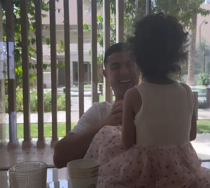 O ternurento vídeo de Ronaldo a mimar a filha Bella Esmeralda