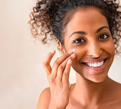Para um rosto mais uniforme! Estes são os melhores cremes para as manchas