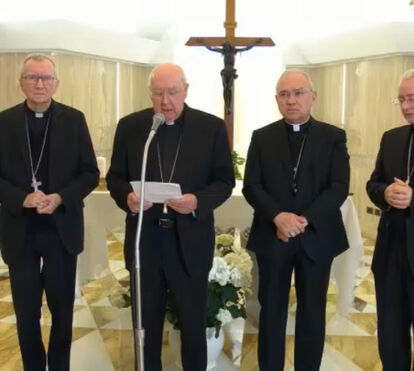 Cardeal Farrell anunciou a morte do Papa Francisco dizendo que 'regressa à casa do pai'