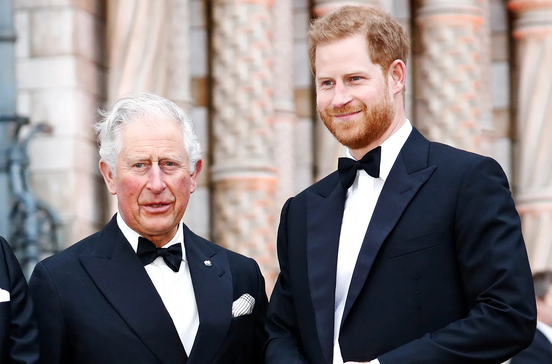 Carlos III; príncipe Harry