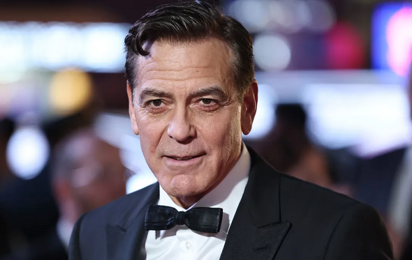 Clooney surgiu sozinho na estreia da sua peça na Broadway