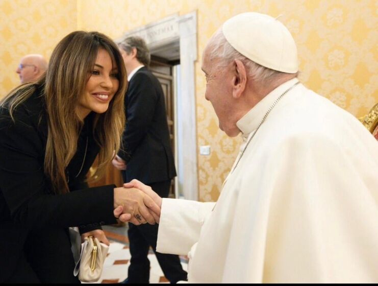 Sandra Costa com o Papa Francisco