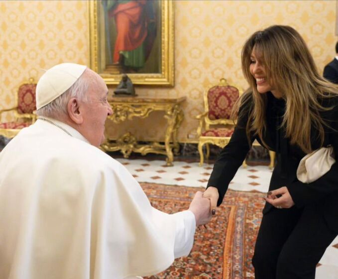 Sandra Costa com o Papa Francisco