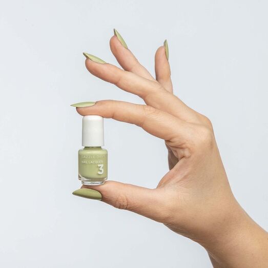Que cor de unhas deve usar na primavera? Estas são as grandes tendências