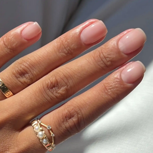 Que cor de unhas deve usar na primavera? Estas são as grandes tendências