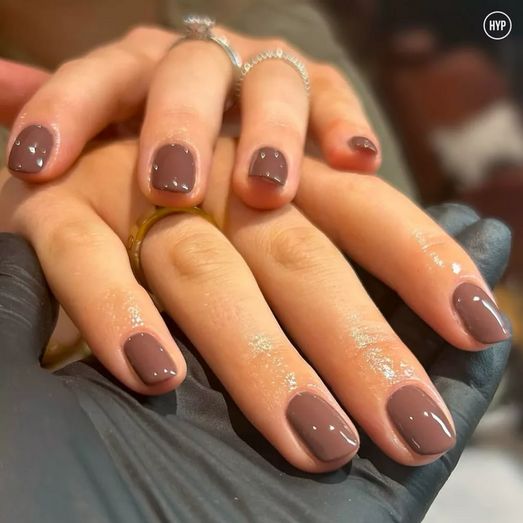 Que cor de unhas deve usar na primavera? Estas são as grandes tendências