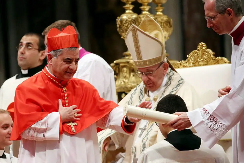 Giovanni Angelo Becciu; Papa Francisco