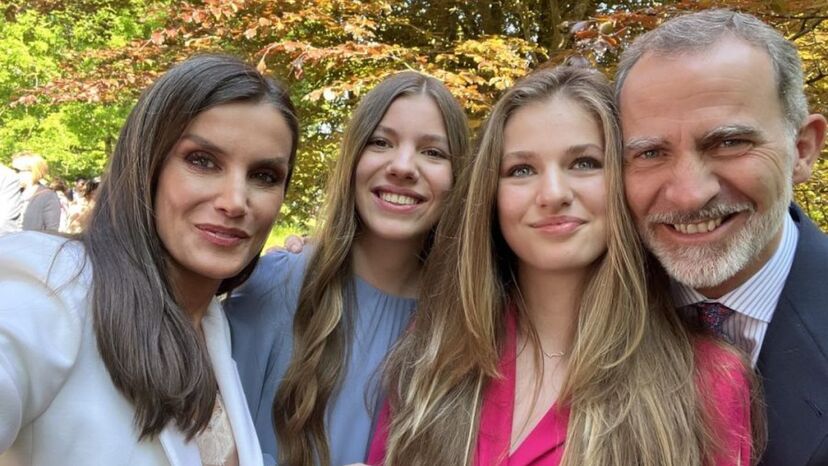 Infanta Sofia; Leonor; Felipe VI e Letizia
