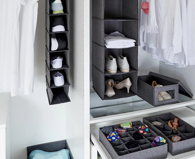 Guarda-roupa organizado