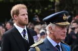 Reencontro comovente entre pai e filho? Harry revela finalmente como está Carlos III