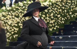 A grande surpresa da Met Gala: Rihanna exibe terceira gravidez