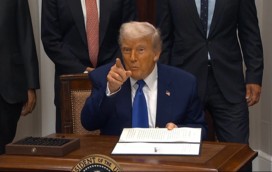 Confrontado por jornalista sobre o jato de luxo oferecido pela Qatar, Trump atira-se à ABC