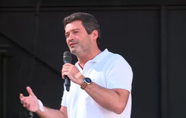 Surpresa! André Ventura contrariou recomendações médicas e aparece de surpresa em arruada