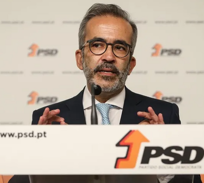 Já se sabe quantos milhares Paulo Rangel poupou na compra da casa que partilha com o namorado