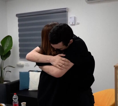 Que emoção! Reencontro de um refém israelo-americano com a família
