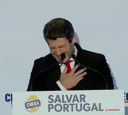 Agora é que é! Bruxo de Fafe oferece-se para curar André Ventura da “magia negra” de que está a ser alvo