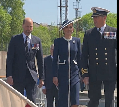 Princesa de Gales arrasa com vestido inspirado na bandeira escocesa
