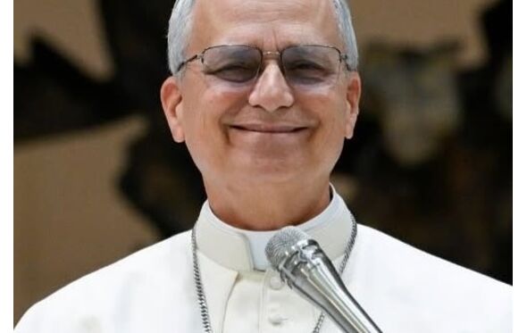 Papa moderno! Leão XIV faz gesto viral e diverte jovens católicos no Vaticano