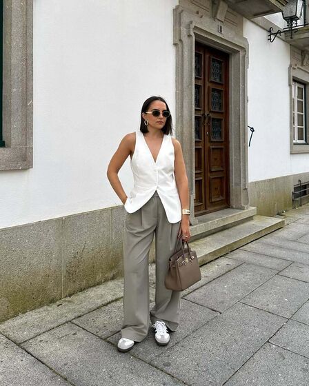 Colete de corte clássico? A peça ideal para todas mulheres