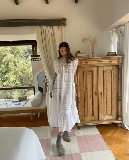Tem um vestido branco? Se não tem apresse-se a comprar já um e saiba o porquê de ter esta peça