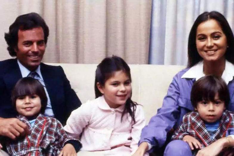 Julio Iglesias com os filhos