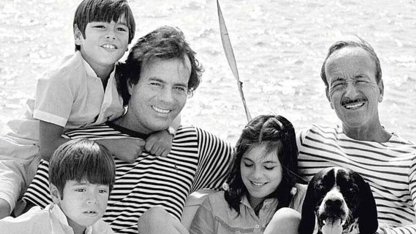 Julio Iglesias com os filhos
