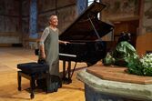 Maria João Pires cancela concertos após AVC, lamentam fãs e admiradores.
