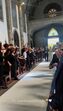 José Sá e Raquel Jacob celebram casamento num palácio com convidados de preto.
