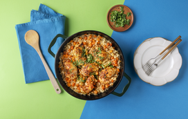 A receita de arroz de frango no forno que os miúdos adoram e não podia ser mais fácil de fazer