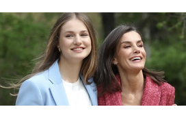 Letizia acabou com a reverência na família! A relação espontânea com as filhas e como ela quebra o protocolo em nome do amor
