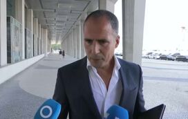 Ricardo Araújo Pereira ironiza à entrada para o julgamento de Joana Marques e Anjos