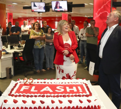 FLASH! celebrou 22 anos com festa na redação