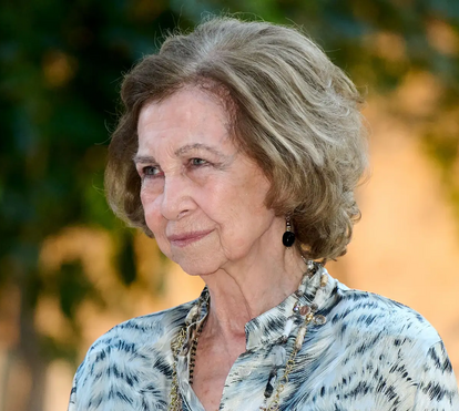 Confissões das amantes de Juan Carlos levam rainha Sofia ao limite. Monarca sofre recaída e mergulha na depressão