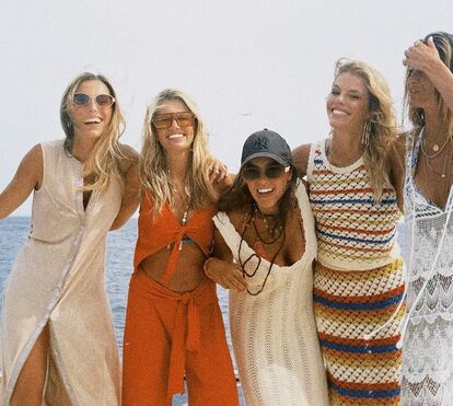 A cura de Pimpinha Jardim! Comentadora faz luto do casamento com viagem a Ibiza entre amigas