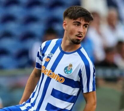 Carro capotado! Martim Fernandes do FC Porto envolvido em acidente