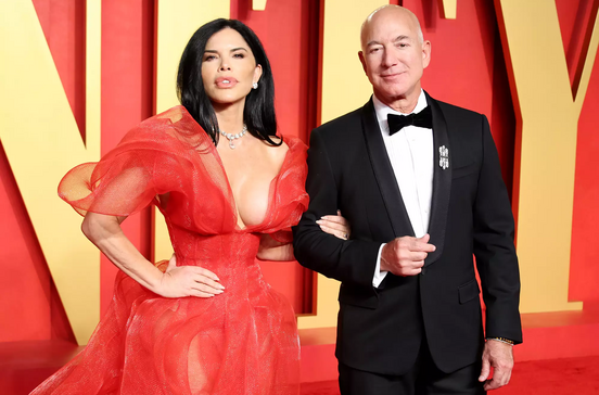 Lauren Sanchez mostra o resultado de cirurgias com Jeff Bezos