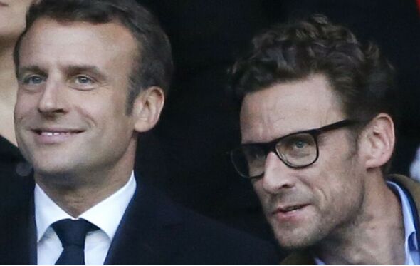Emmanuel Macron recebe apoio do irmão, Laurent, após incidente público