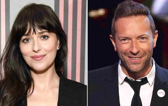 Dakota Johnson e Chris Martin separam-se após adiamento do casamento e divergências sobre filhos